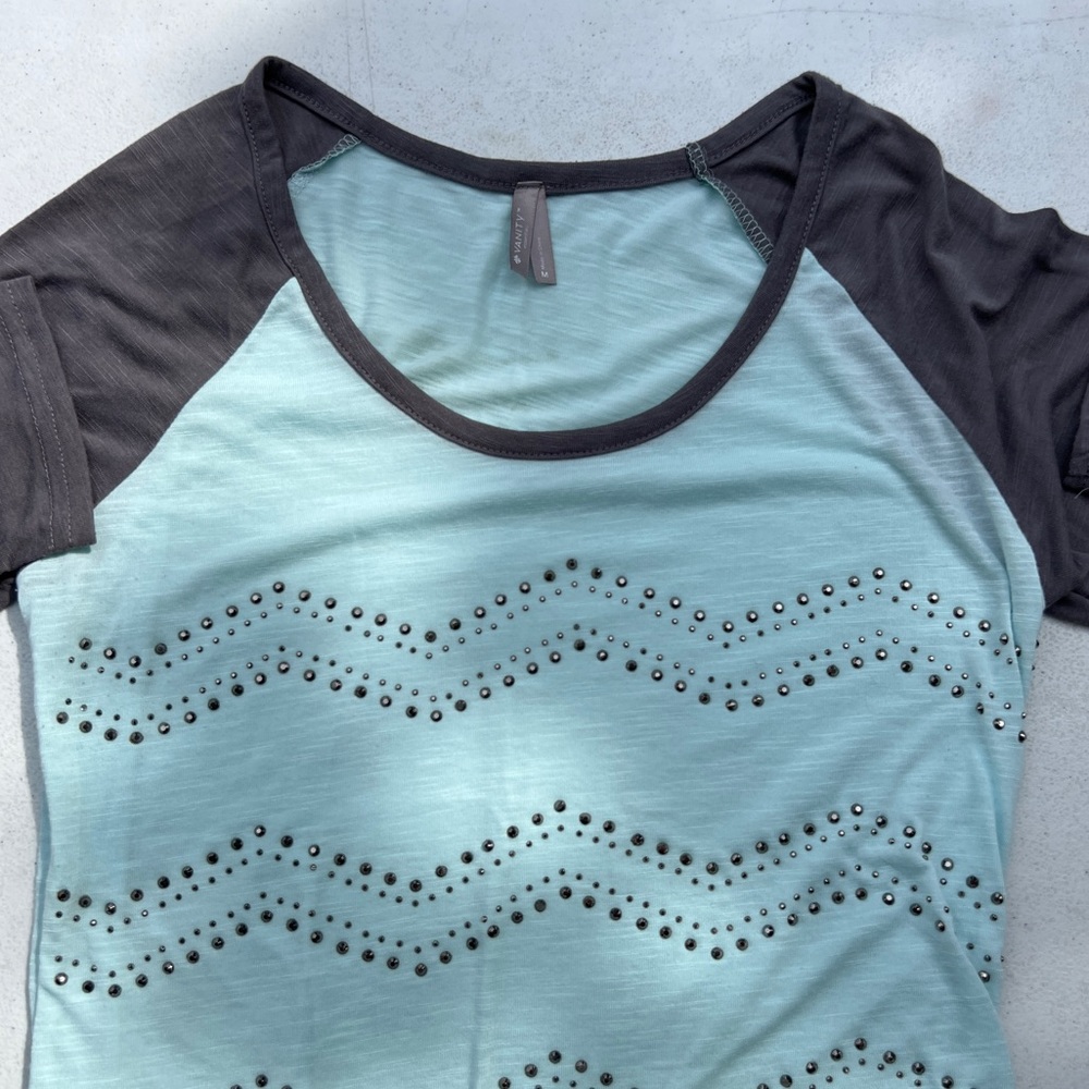 Vanity 3/4 length sleeve Shirt, Size Medium